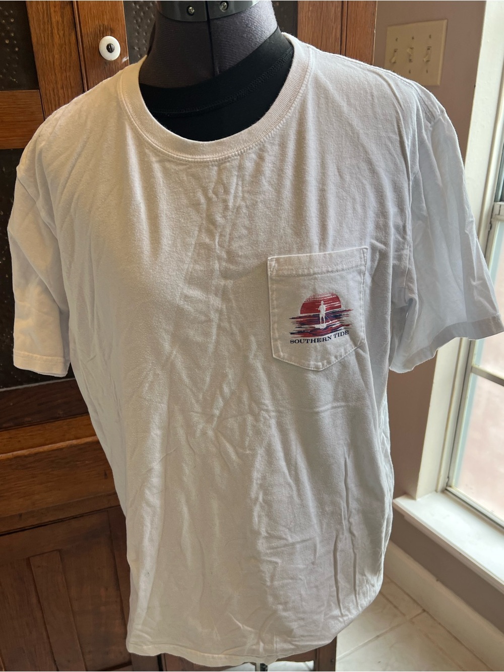 Southern Tide White Pocket T‑Shirt with Sunset Graphic size L